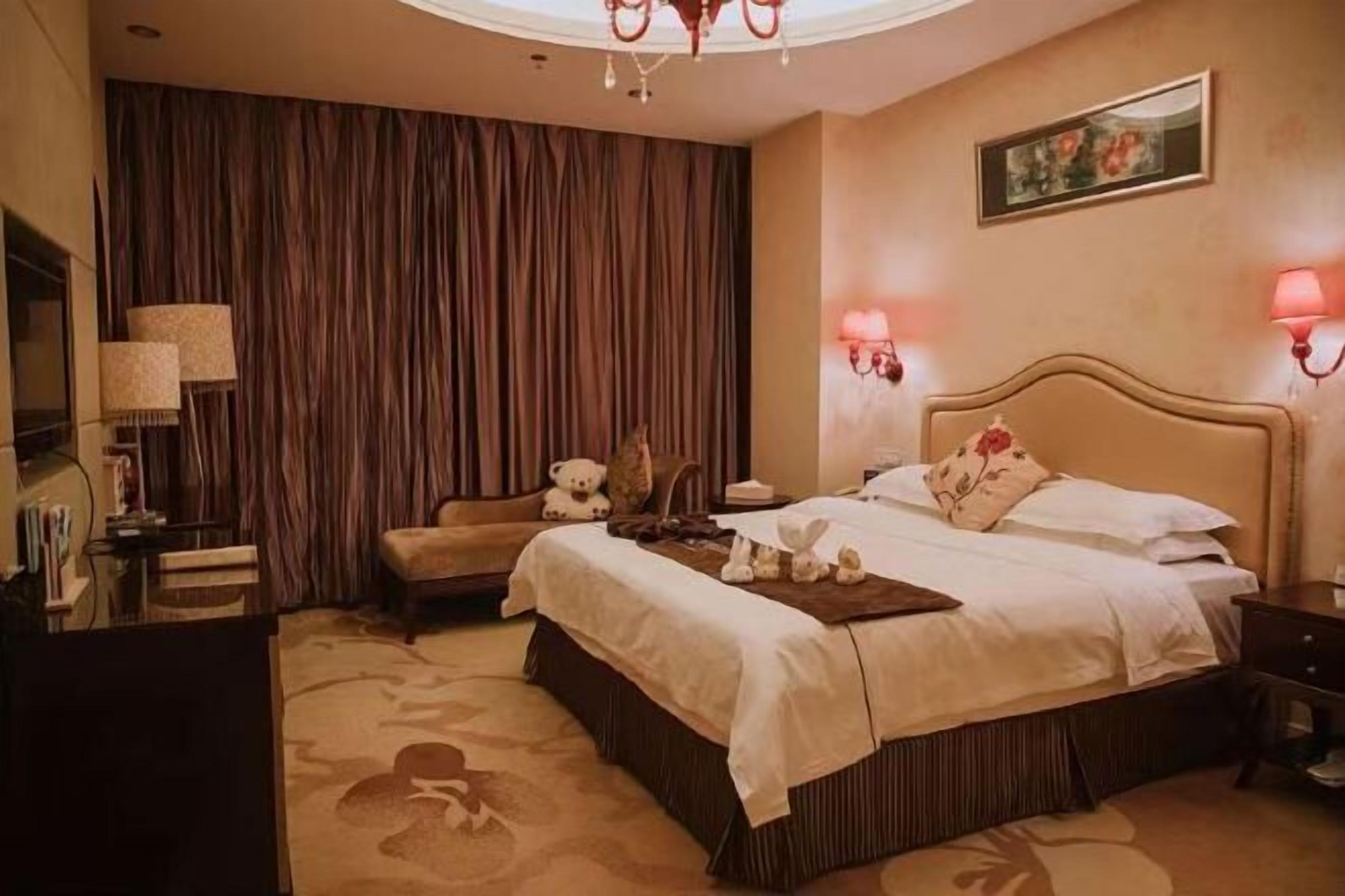 Minibar, una cassaforte in camera, orologio con sveglia