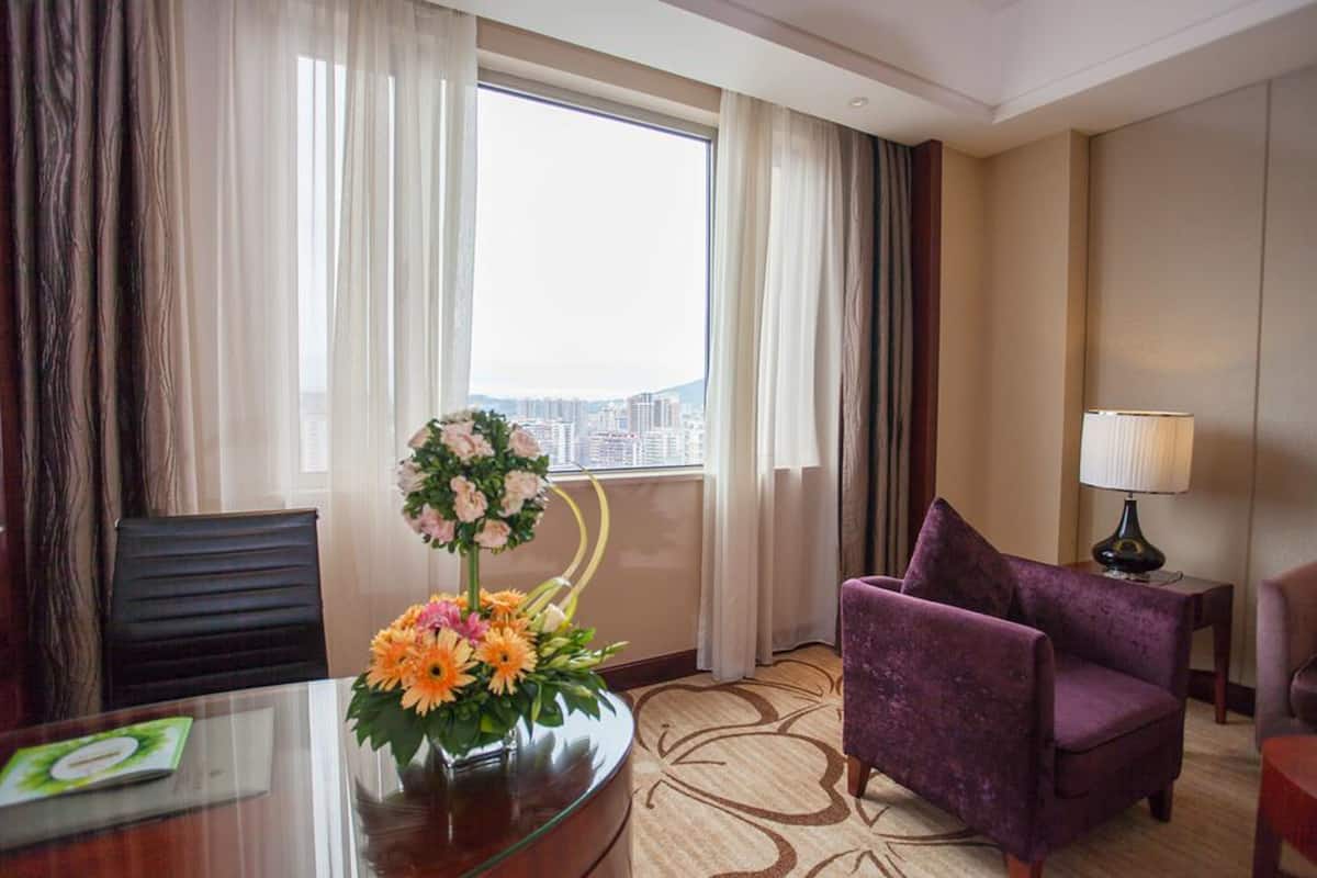 42-inch tv with satellite channels, pay films