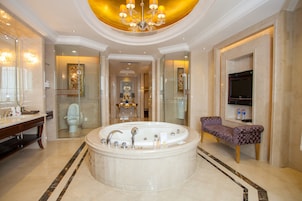 Bañera profunda