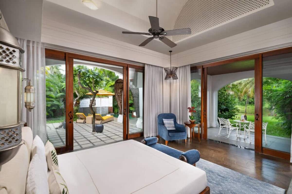 minibar, in-room safe, desk, laptop workspace