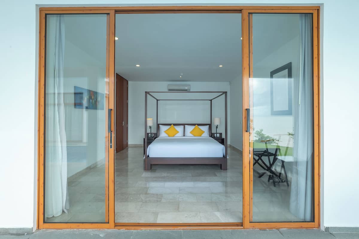 premier five-bedroom seafront residence | 2 bedrooms, premium bedding, down duvets, pillow-top beds