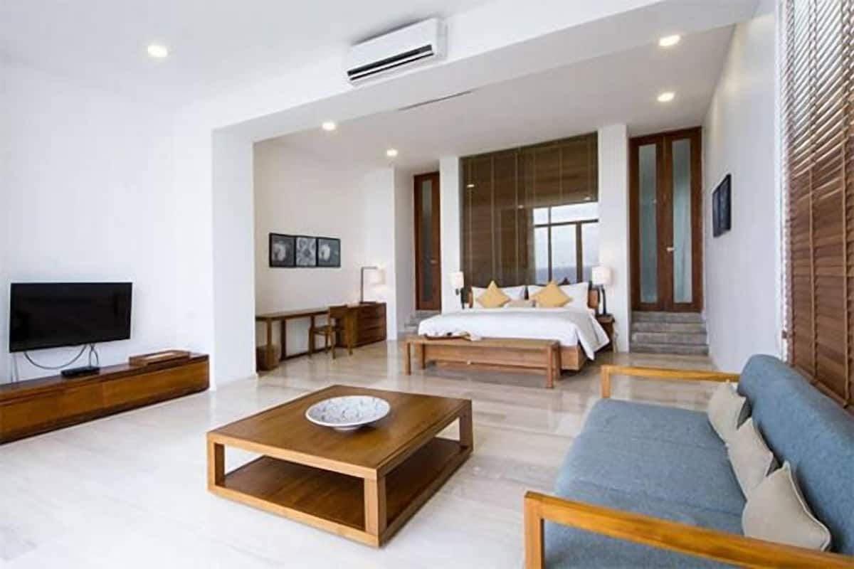Ropa de cama de alta calidad, edredón, camas con pillow-top y minibar