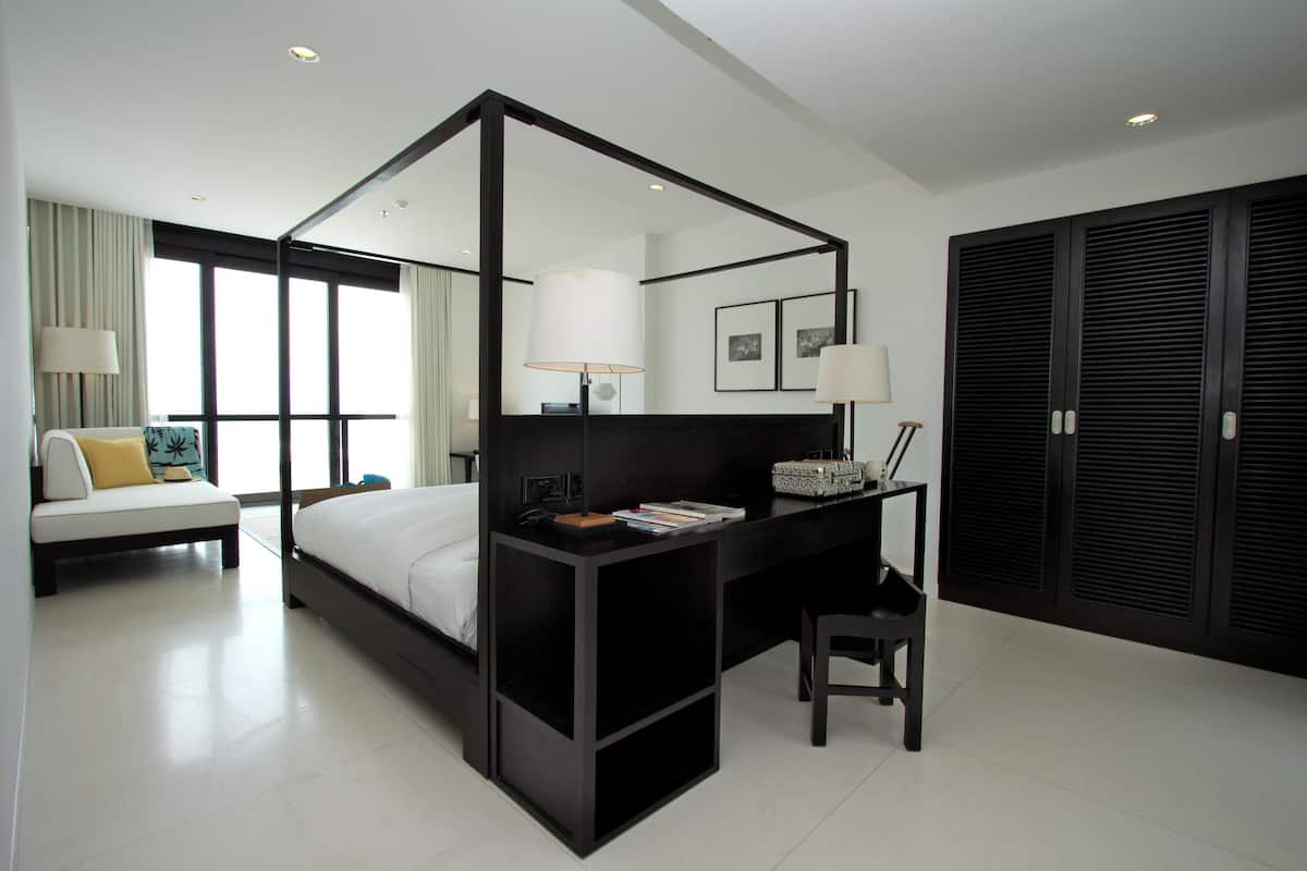 2 bedrooms, premium bedding, down duvets, pillow-top beds