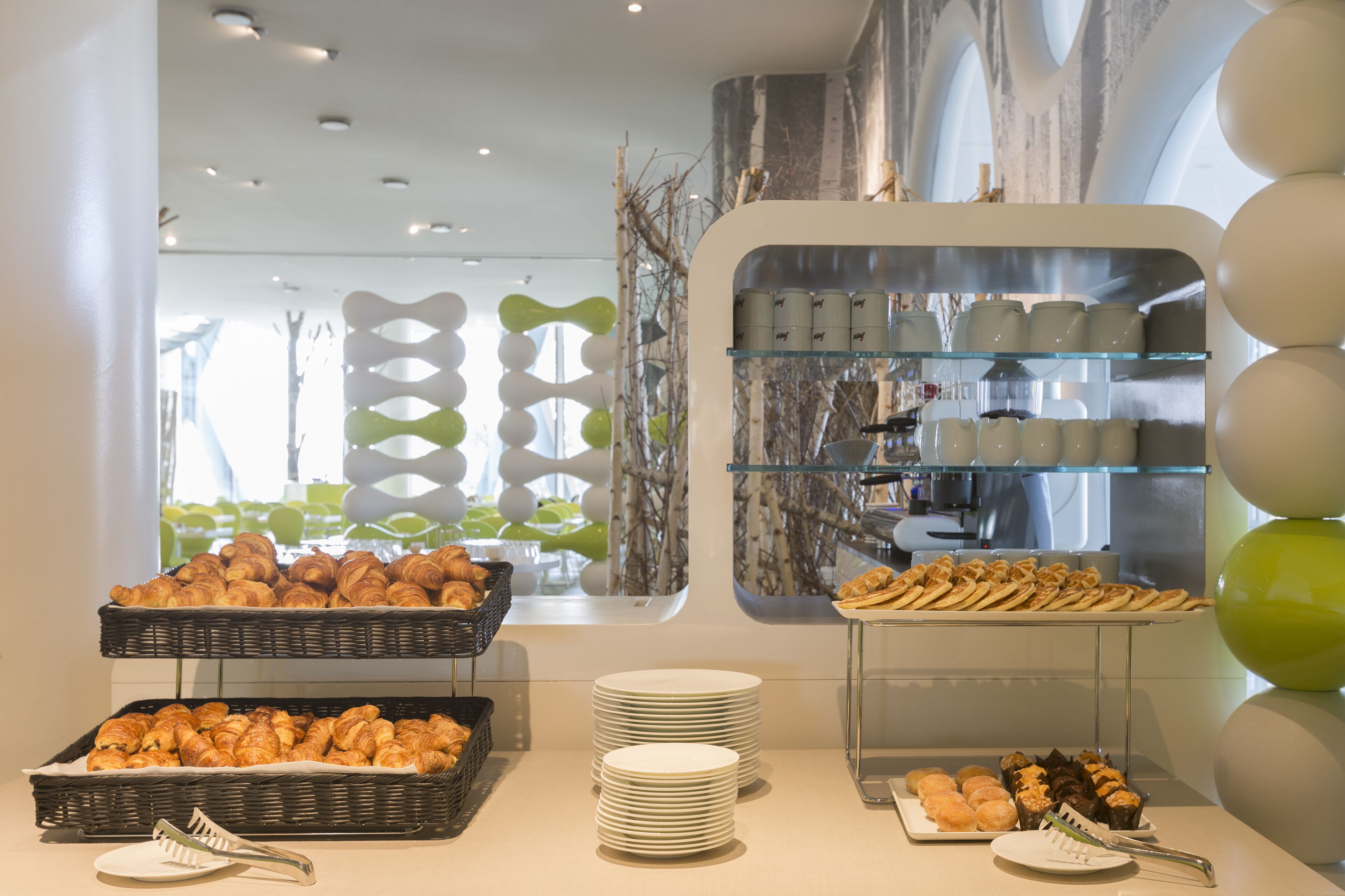 Petit déjeuner buffet servi tous les jours en supplément