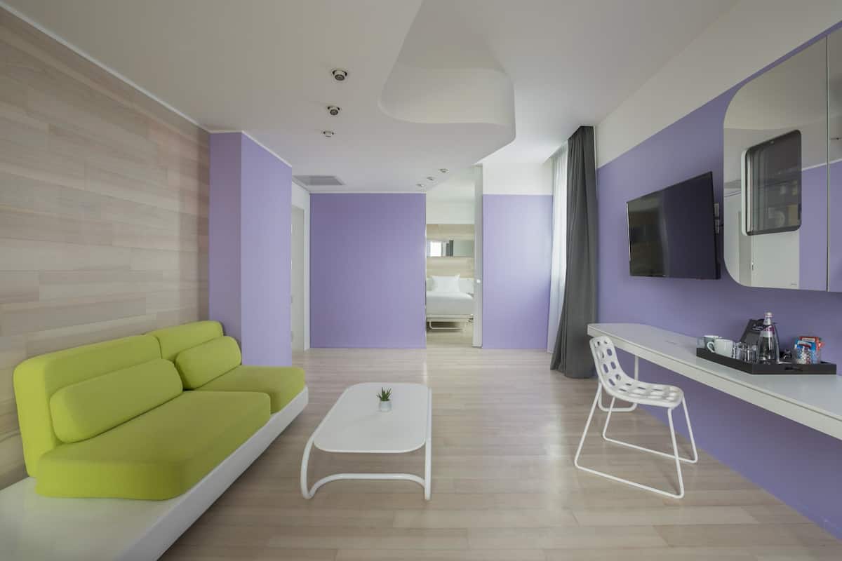 ห้องสวีท, 1 ห้องนอน | เครื่องนอนระดับพรีเมียม, ผ้านวมขนเป็ด, มินิบ  าร์, ตู้นิรภัยในห้องพัก