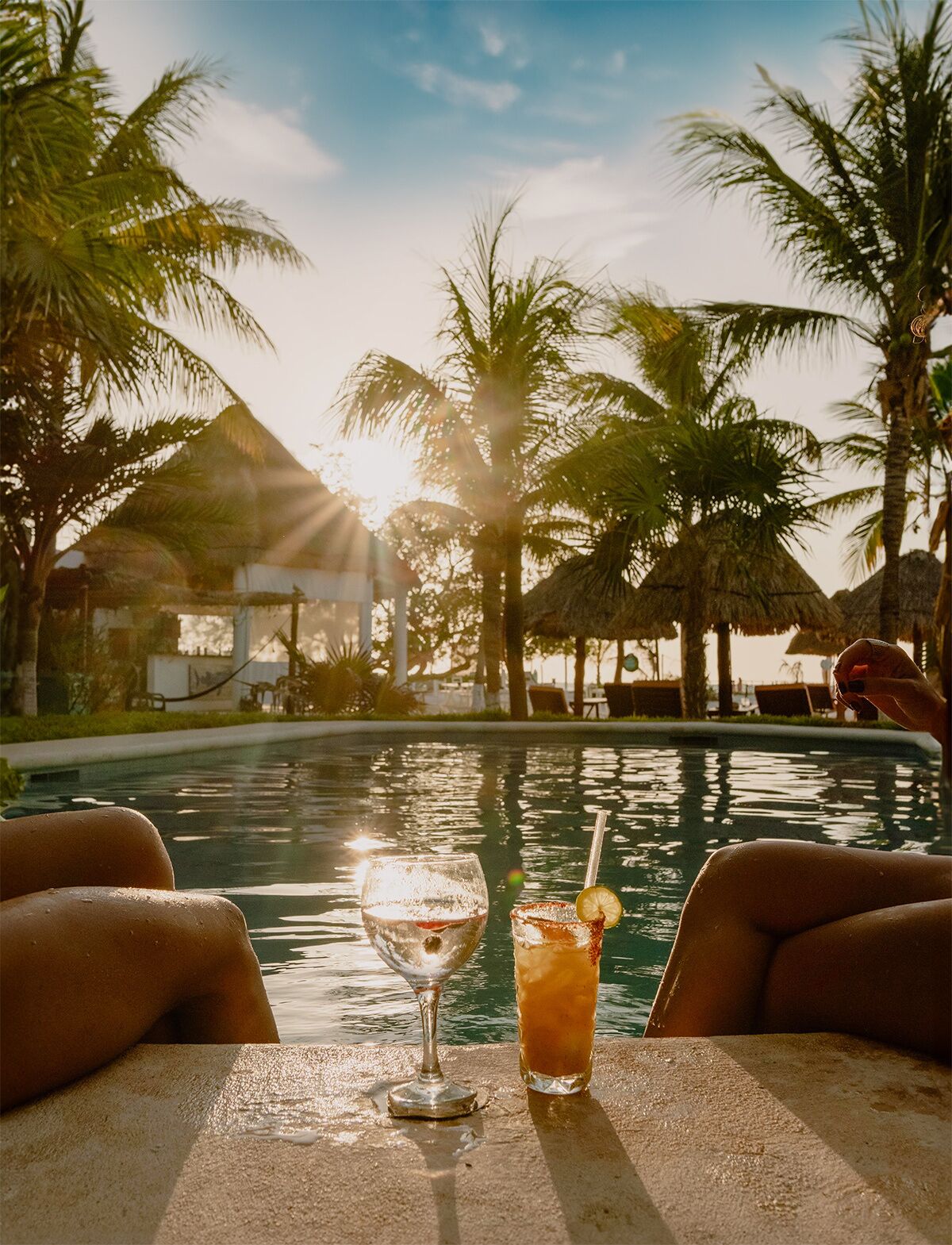 Utendørsbasseng og bassengparasoller