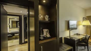 Quarto casal ou duplo | Roupas de cama antialérgicas, frigobar, cofres nos quartos, escrivaninha