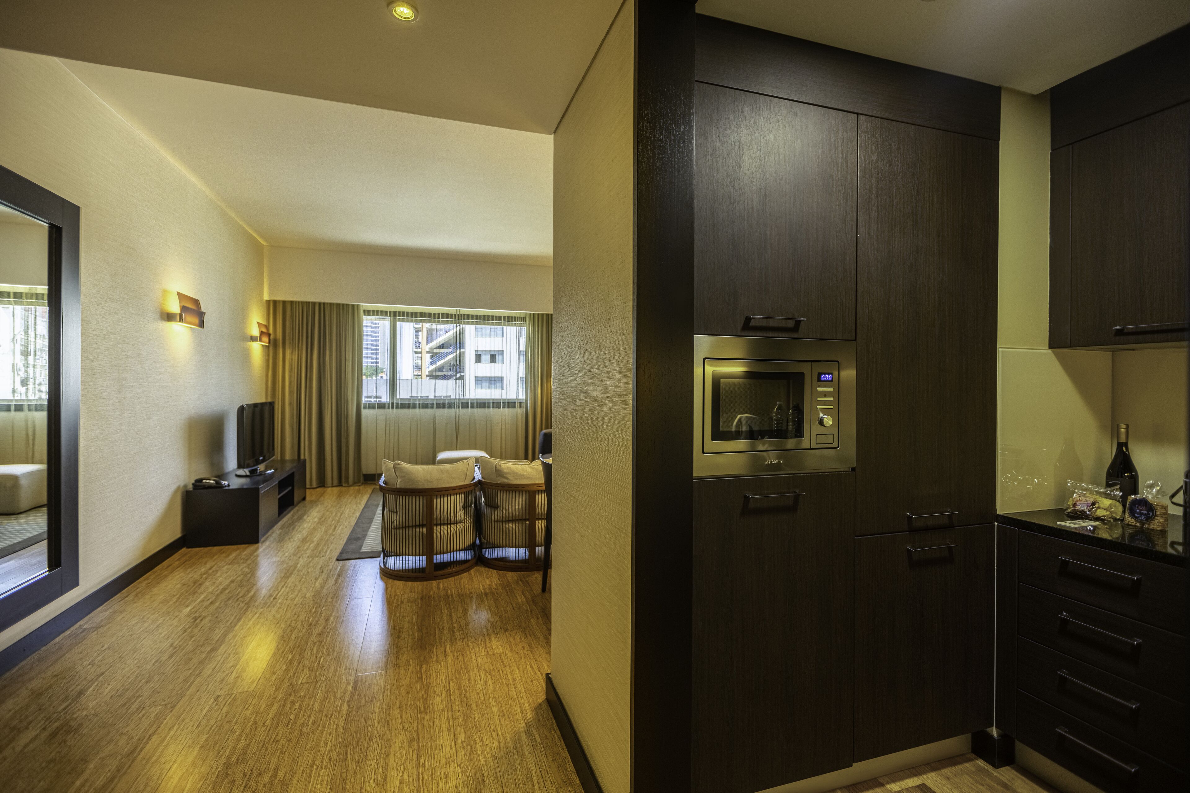 premier suite, 1 bedroom | living area | lcd tv, pay films