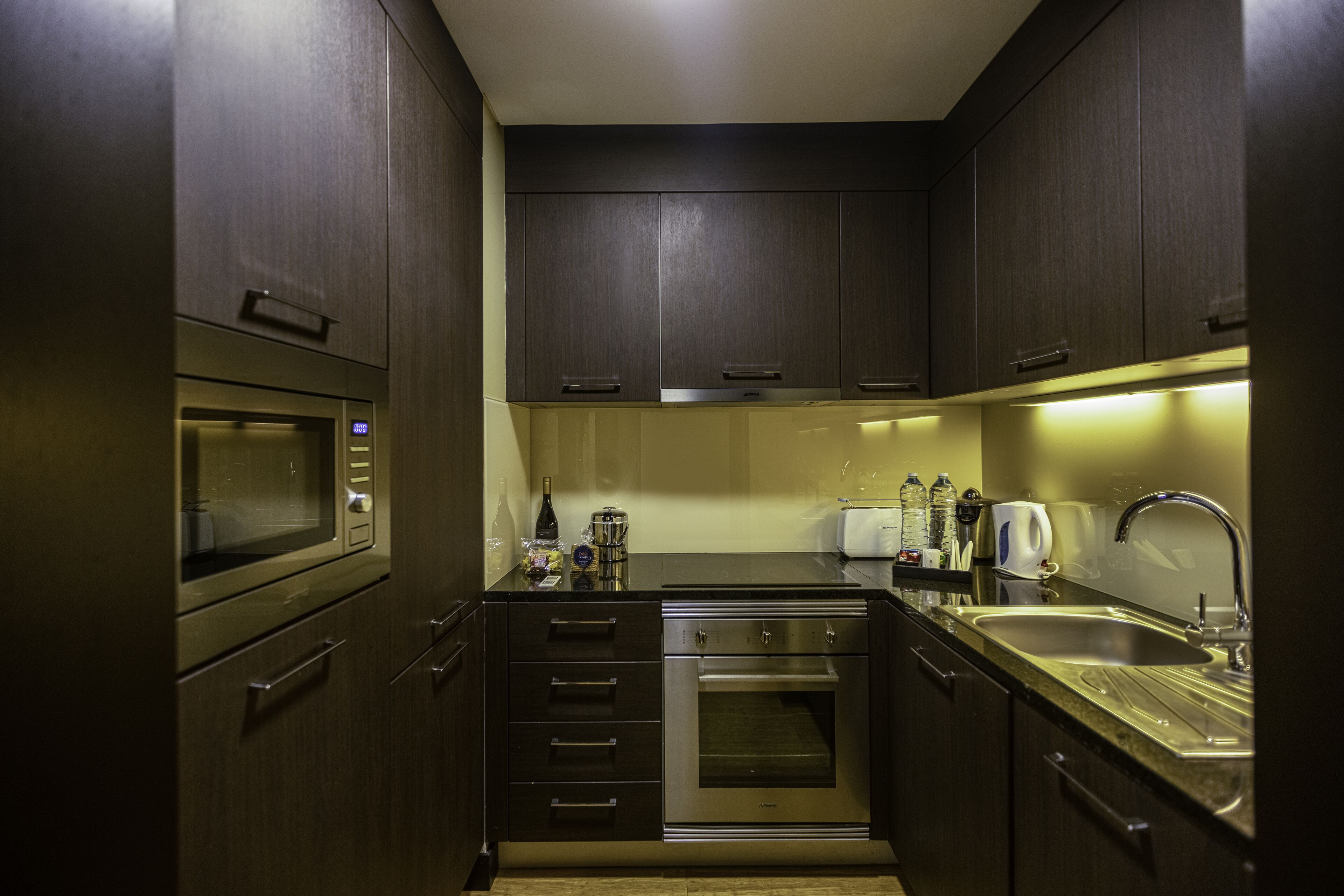 premier suite, 1 bedroom | private kitchen