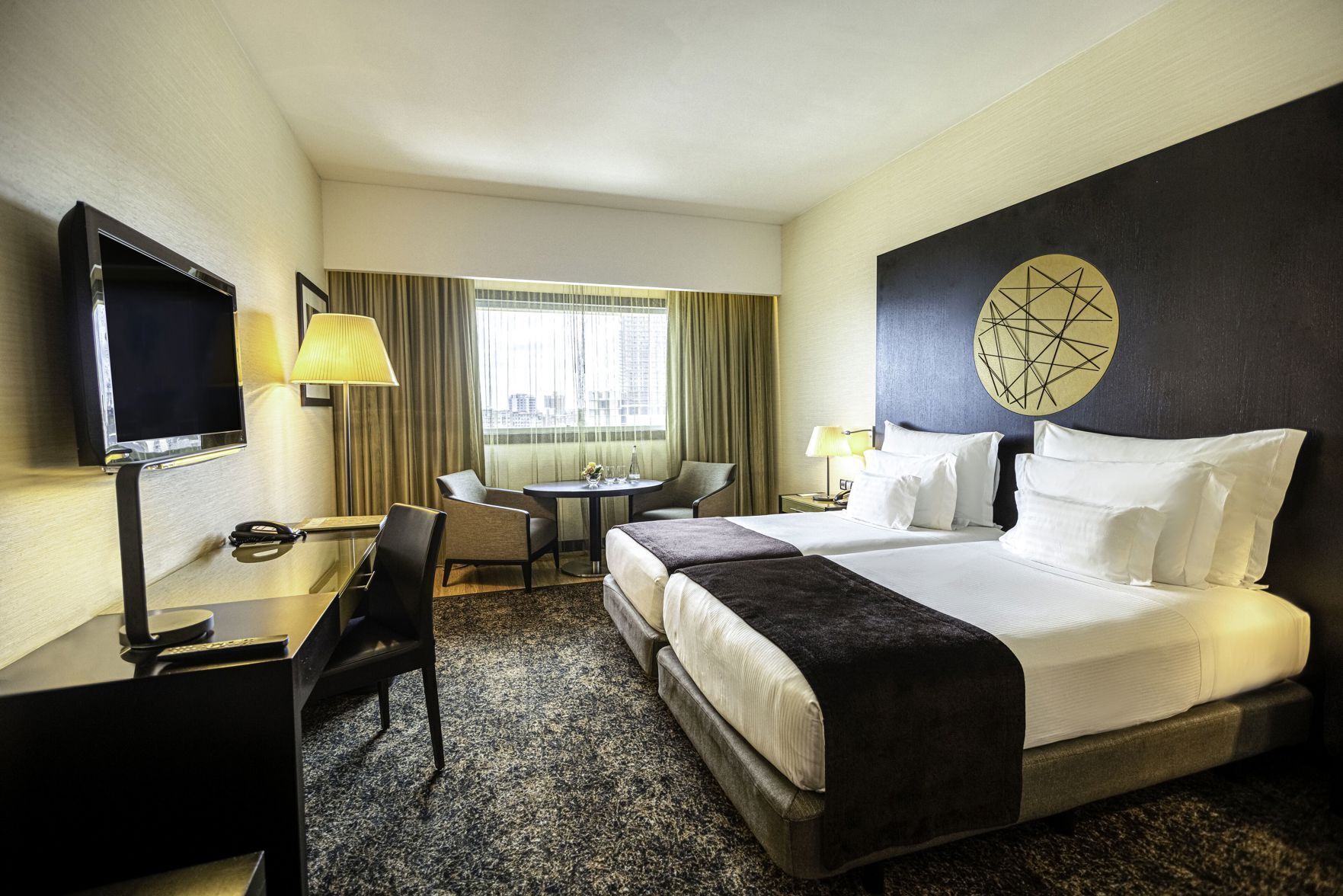 Ropa de cama hipoalergénica y minibar 