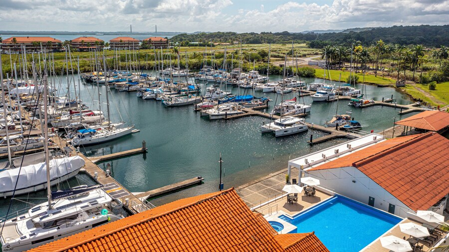 Marina Hotel at Shelter Bay