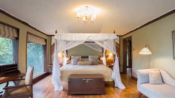 Deluxe Tent | In-room safe, desk, free WiFi, bed sheets