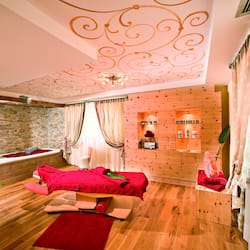 Couples treatment room(s), sauna, hot tub, body treatments, hydrotherapy