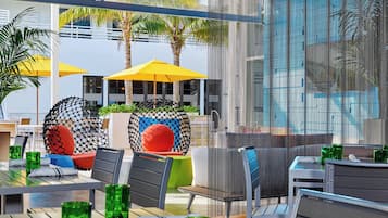 3 restaurants, spécialités Cuisine méditerranéenne