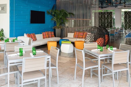 Royal Palm South Beach Miami, a Tribute Portfolio Resort - Image 23