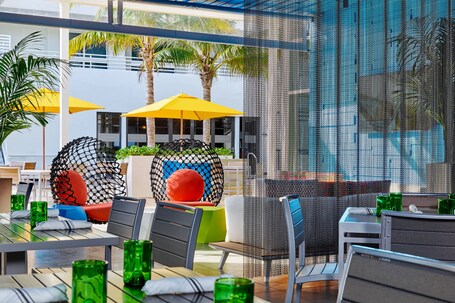 Royal Palm South Beach Miami, a Tribute Portfolio Resort - Image 4