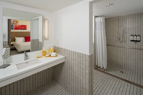 Royal Palm South Beach Miami, a Tribute Portfolio Resort - Image 10