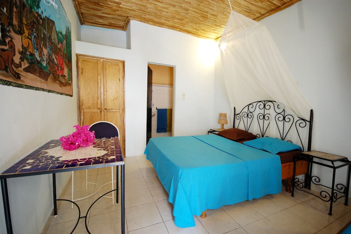 double room | premium bedding, tempur-pedic beds, desk, free wifi