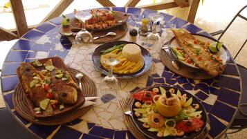 Petit déjeuner continental (2000 USD par personne)