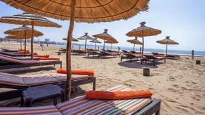 Private beach nearby, beach bar - Bianca Beach Family & Resort (Agadir)