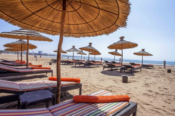 Private beach nearby, beach bar