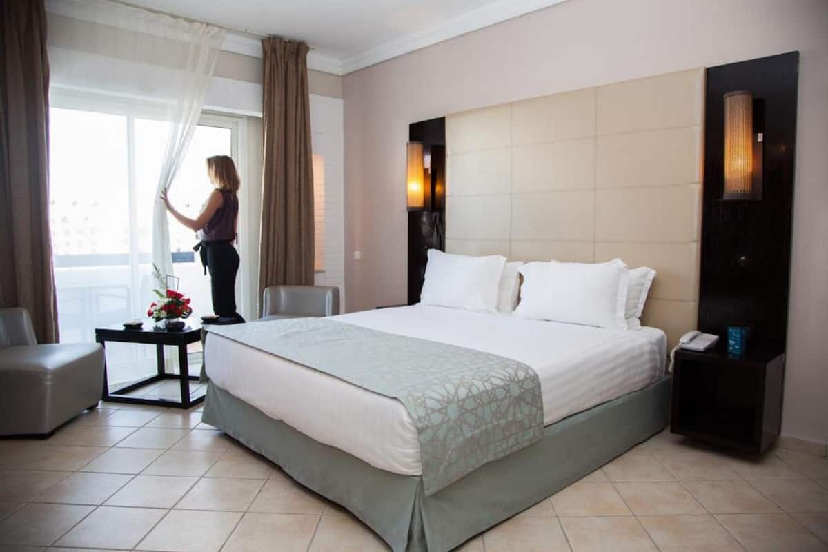 Minibar, in-room safe, blackout drapes, iron/ironing board (on request)