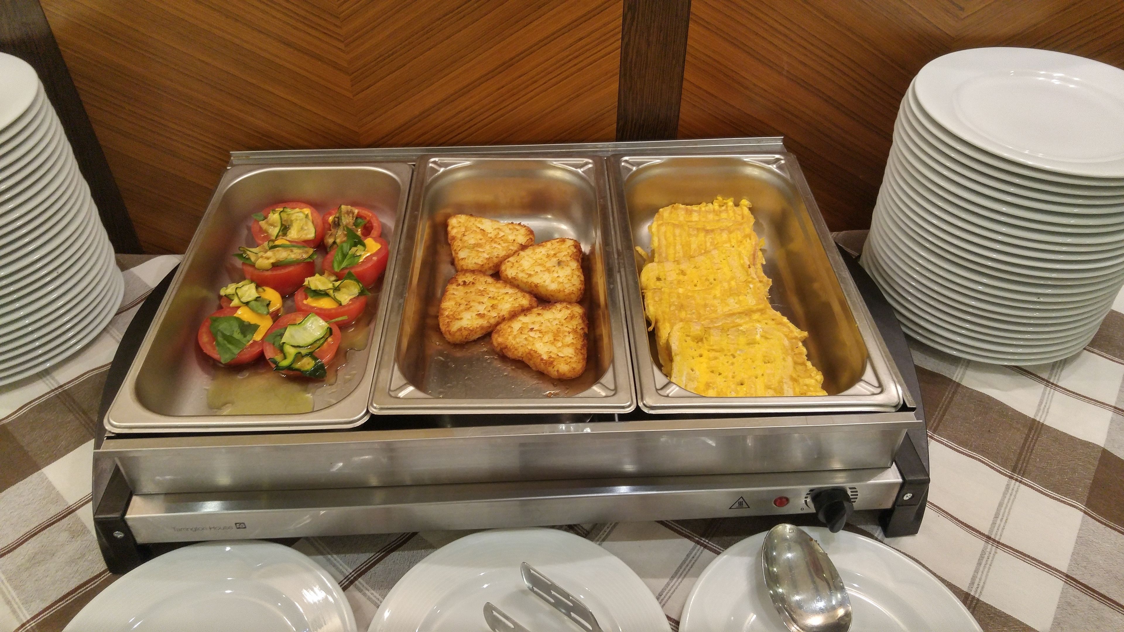 daily buffet breakfast (huf 3500 per person)