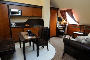 Apartment, 1 Bedroom | Private kitchenette - Residence Baron Hotel (Budapest)