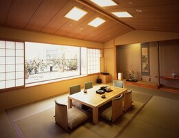 和室　喫煙 | 高級寝具、デスク、遮光カーテン、WiFi (無料)