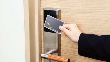 Desk, soundproofing, iron/ironing board, free WiFi