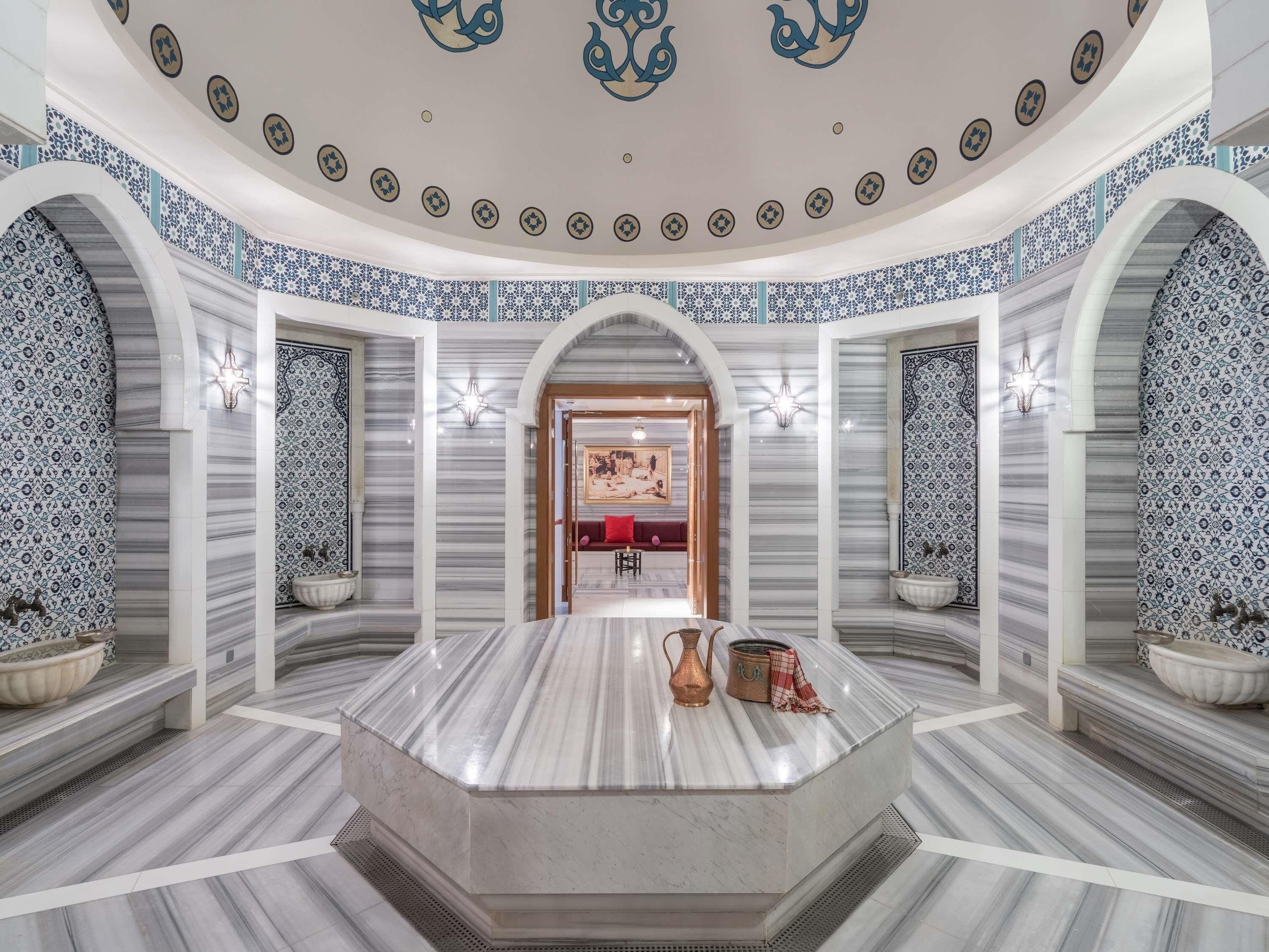 Ruang perawatan pasangan, sauna, hot tub, dan ruang uap