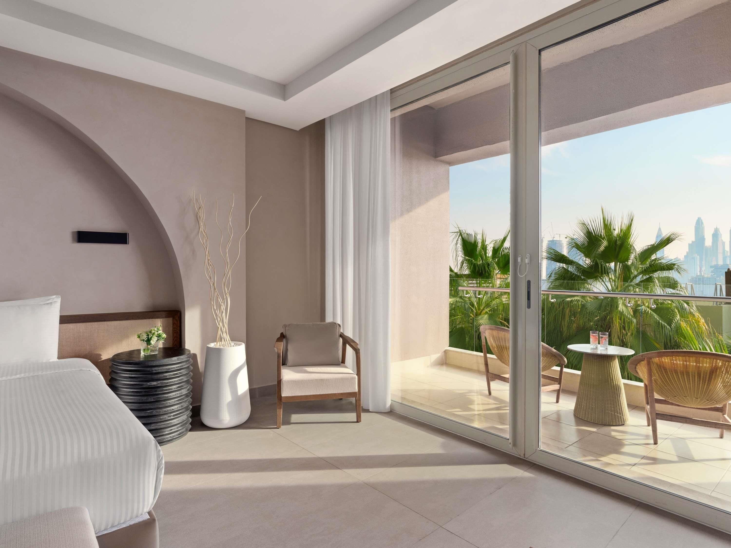 Rom – deluxe, 1 kingsize-seng | Sengetøy av topp kvalitet, dundyner og senger med Select Comfort-madrass