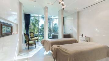 Couples treatment rooms, sauna, hot tub, steam room, Turkish bath