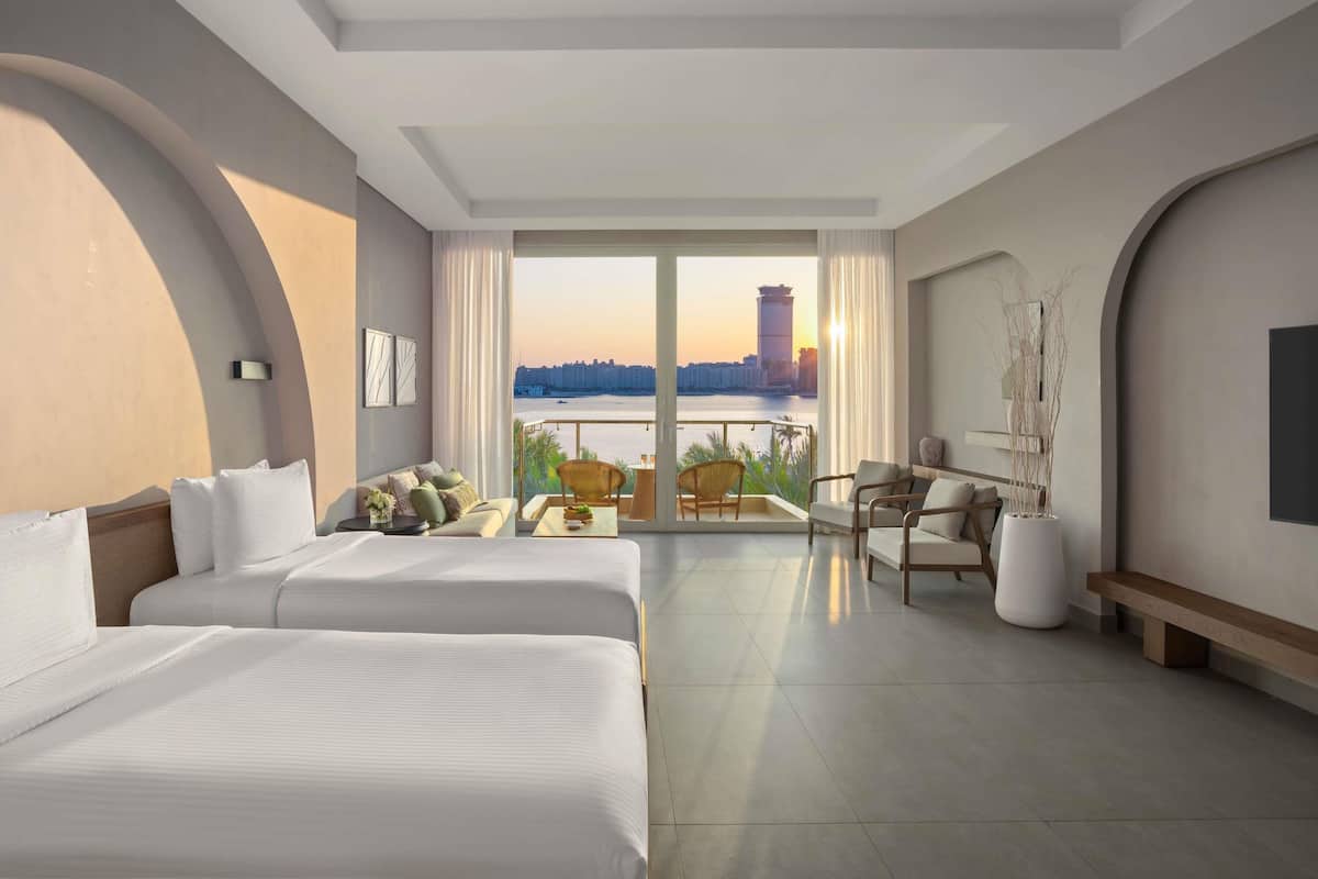 Chambre Prestige, 1 très grand lit, vue sur la mer | 1 chambre, literie de qualité, couette en duvet