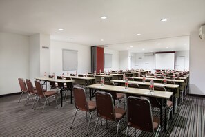 Business centre - Amaris Hotel Pemuda Semarang (Semarang)