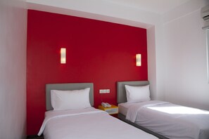In-room safe, desk, soundproofing, free WiFi - Amaris Hotel Ambon (Ambon)