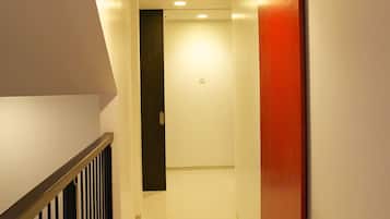 In-room safe, desk, soundproofing, free WiFi