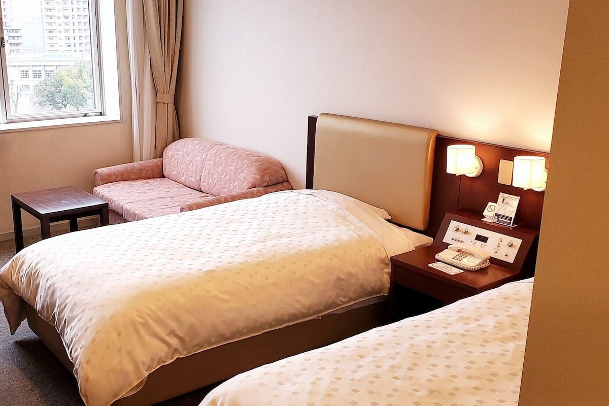 Free WiFi, bed sheets