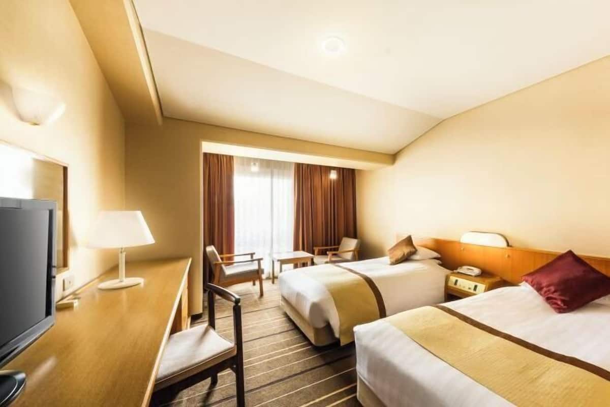 Desk, free WiFi, bed sheets