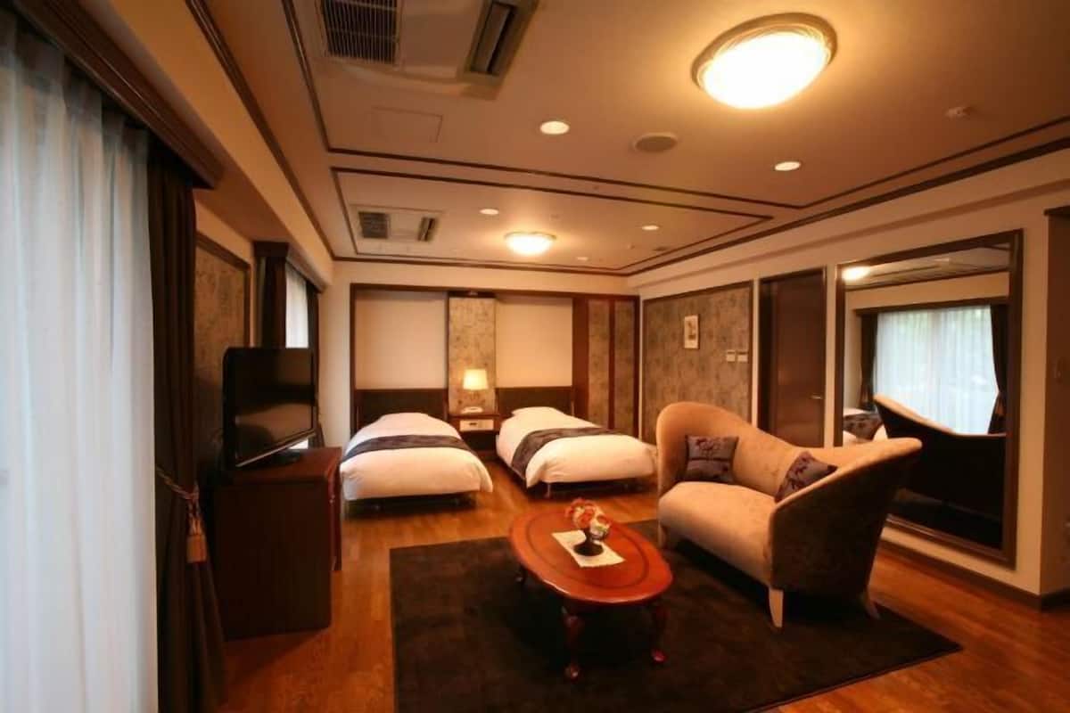 Desk, free WiFi, bed sheets