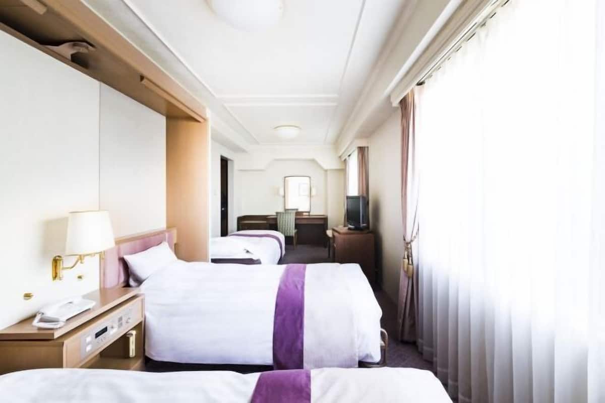 Desk, free WiFi, bed sheets