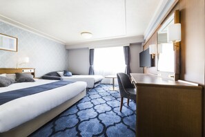 Superior Double 3 People Non Smoking (160 cm 1 Bed, 1 Sofa Bed)(East Building) - Senri Hankyu Hotel Osaka (Toyonaka)