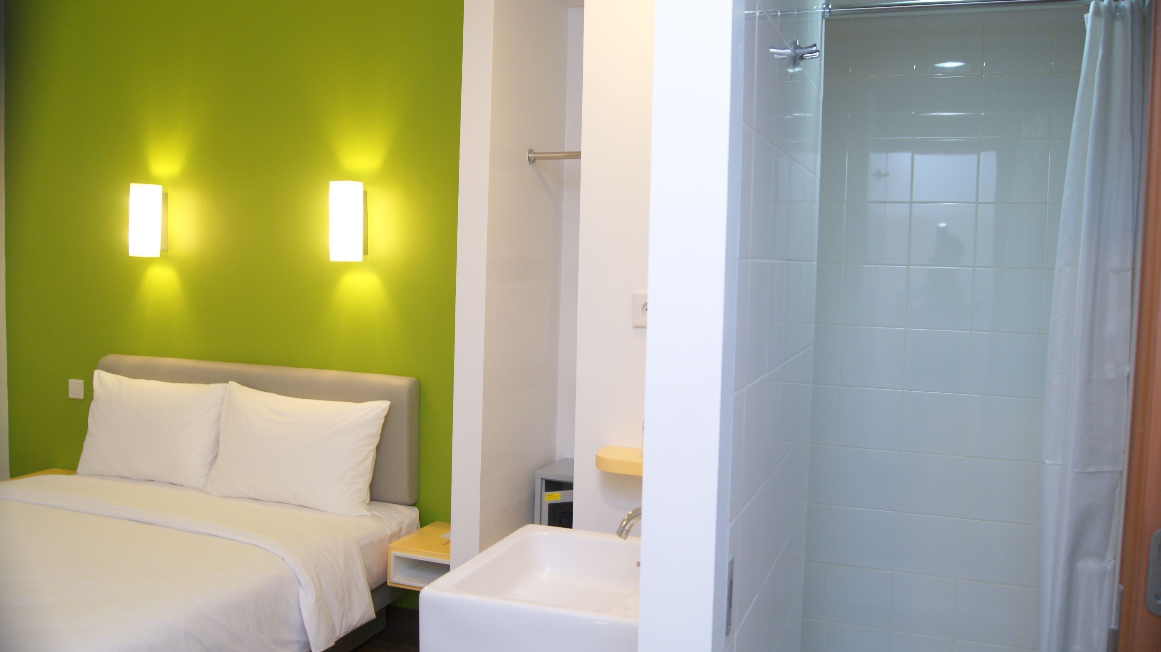 Coffres-forts dans les chambres, Wi-Fi gratuit, draps fournis