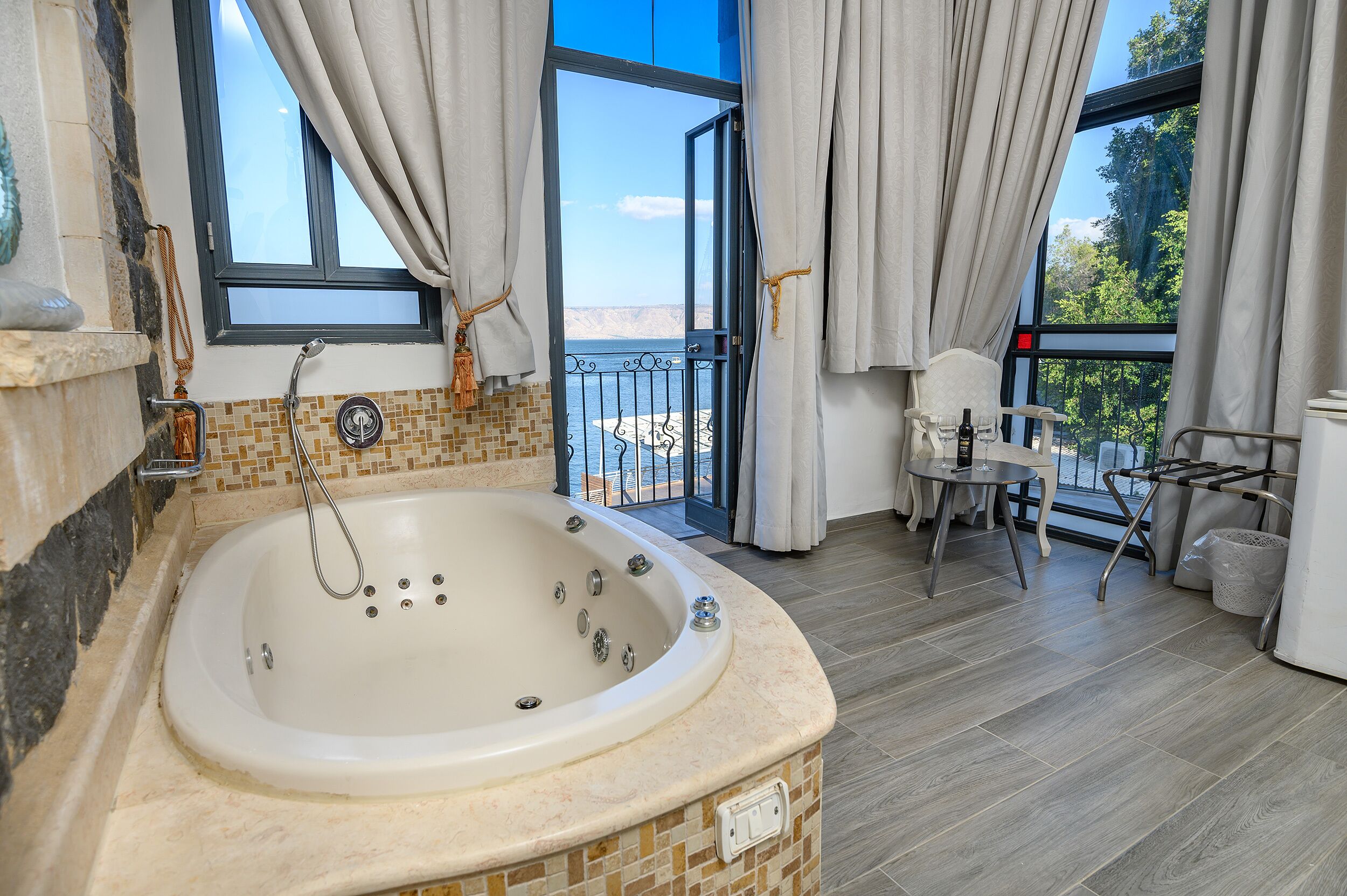 balcony suite, lake view  | jetted bathtub