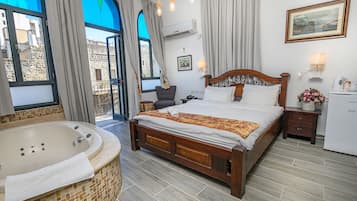 Balcony Suite, Lake View  | 1 bedroom, minibar, in-room safe, desk