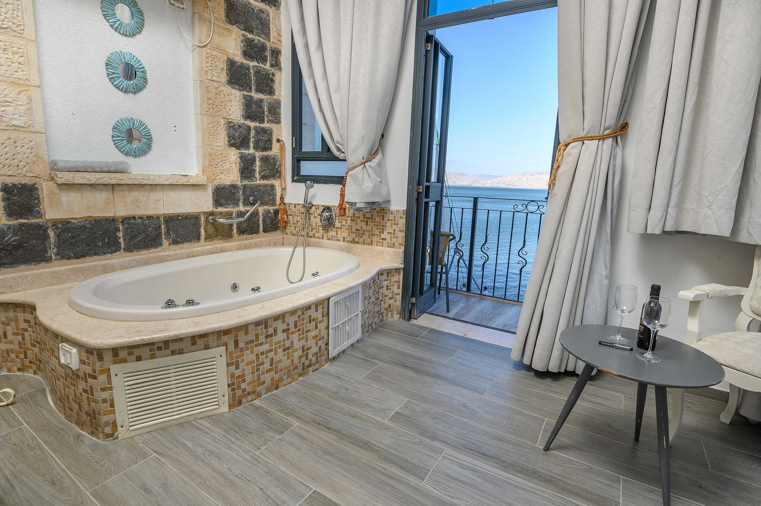 balcony suite, lake view  | jetted bathtub