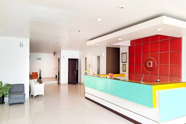 Lobby - Amaris Hotel Panakkukang Makassar (Makassar)