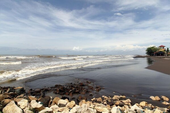 Beach/ocean view
