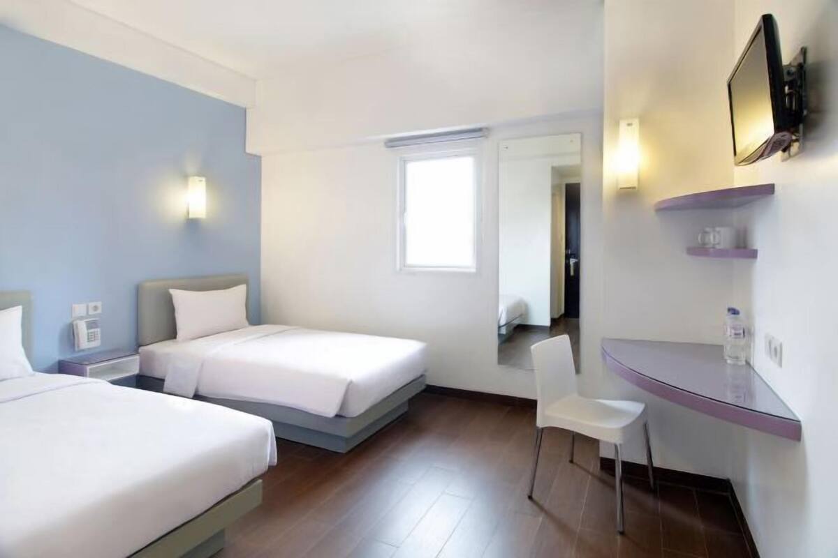 In-room safe, desk, soundproofing, WiFi (free)