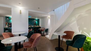 Frokostbuffé hver dag (EUR 15 per person)